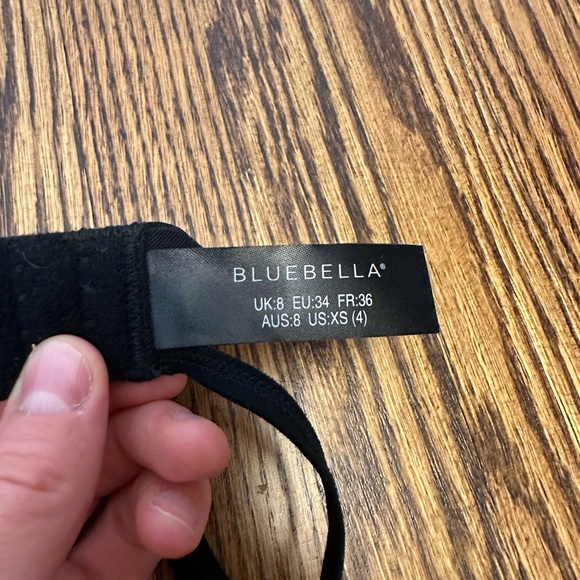 BLUEBELLA Nova Garter Belt Sz 4 Never Been Worn - Picture 5 of 8